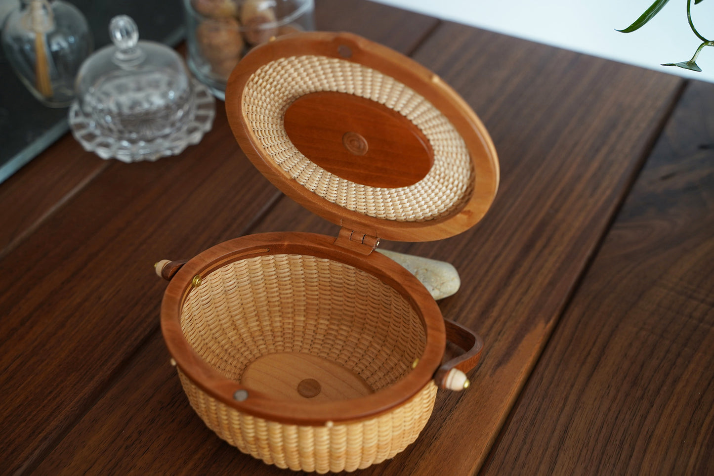 Nantucket Keepsake Basket with Carved Heart Lid